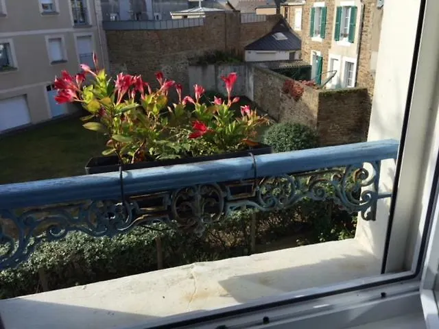 Sweet Home Parame Saint Malo Petite Vue Mer 0*, Saint-Malo